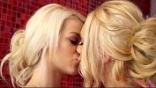 คริปโป๊ Aj and Elsa Hot Lesbian action 3gp