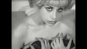 คลิปxxx Lustful chick in black lingerie exposes her charms in front of a photographer of a men apos s magazine 50s ฟรี