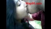 หนัง18 Indian college couple kiss outdoor 3gp ฟรี