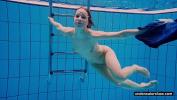 คลิปโป๊ฟรี Teen girl Avenna is swimming in the pool 3gp ล่าสุด