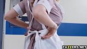 หนังโป๊ Navy Nurse Lauren Phillips sucks the sailors big cock 3gp ล่าสุด