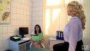 คลิปโป๊ฟรี Busty Blonde slut gets fisted hard in the doctors Office 3gp ล่าสุด