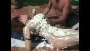 ดูหนังโป๊ Hot brunette and stud get covered with whipped cream and lick each other by the pool ล่าสุด 2024