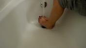 คริปโป๊ TSM Dylan plays in the water using her sexy asian feet 3gp