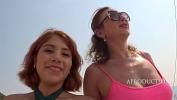 ดูหนังโป๊ Julia and Marina wetting jeans on bare foot hike Mp4 ล่าสุด