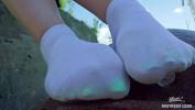 ดูหนังโป๊ Cute feet in nylon knee socks and white socks teasing you closeup outdoor 3gp ฟรี