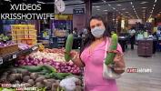 หนังav Kriss Hotwife Sendo Controlada Com Lush Na Buceta Escolhendo Pepino Grande e Grosso Para Fazer Salada Especial Pro Corno ร้อน