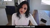 หนัง18 Big ass latina stepmom MILF Mona Azar gave her incentive to play well 3gp